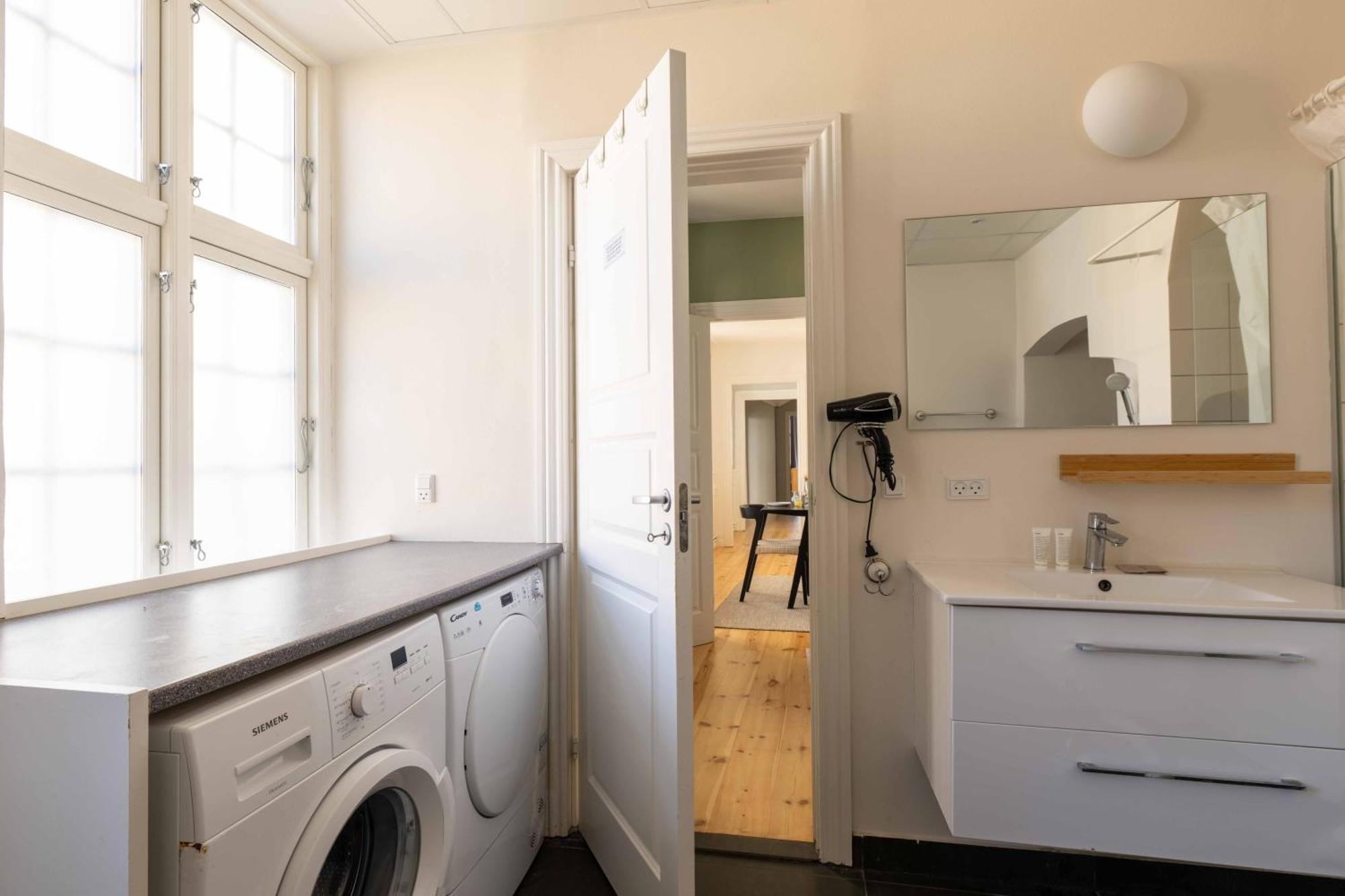 Big 4 Bedroom Apartment With Bathtub By Cph City Hall Square コペンハーゲン エクステリア 写真